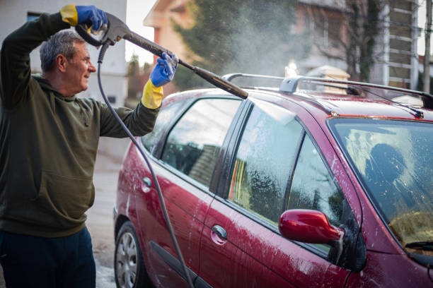 Best Commercial Building Pressure Washing  in Cambridge, MN